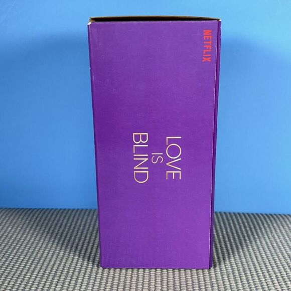 Love Is Blind Metallic Wine Glass Netflix NEW in Box Gold 18 oz. Stainless steel - Picture 5 of 6